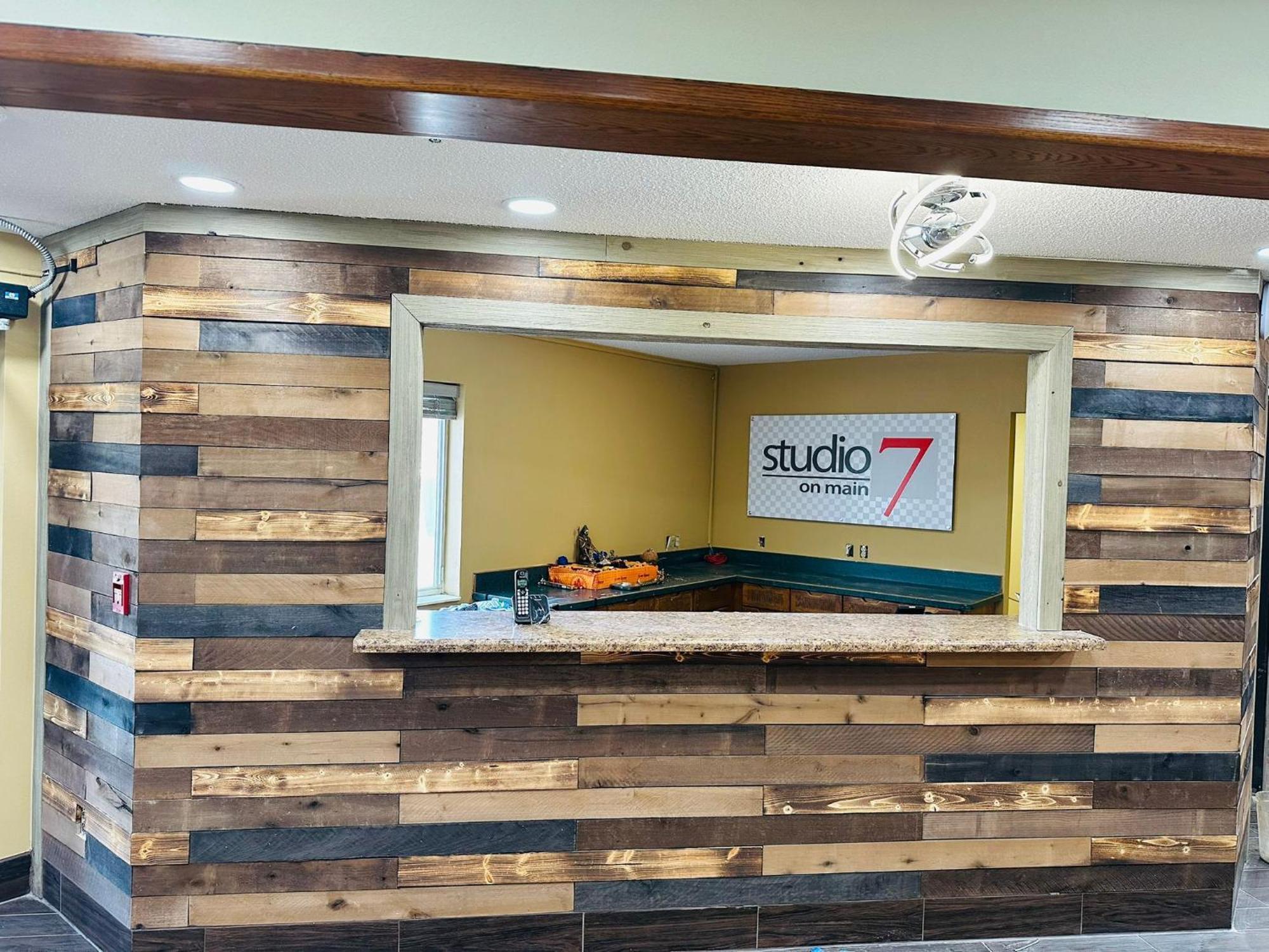 Studio 7 On Main West Fargo Buitenkant foto